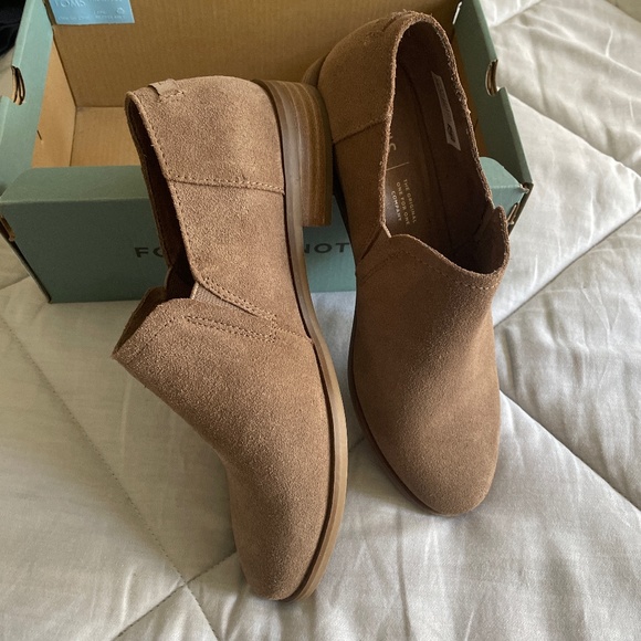 Brand new Tom’s booties - Picture 1 of 5